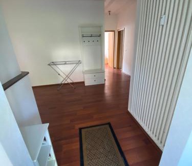 Effeln Apartment | Haarstrang Apartment: Family-Friendly Retreat with 9.5 Score