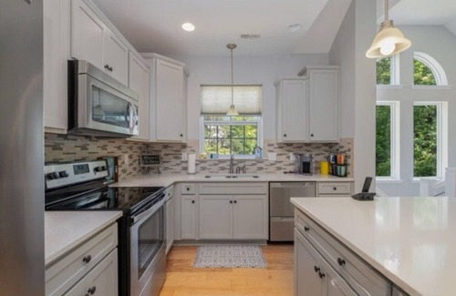Sherrills Ford House | "3X THE FUN" at Lytton's Hideaway! Pet friendly! Sleeps up to 14! Boat Rental!