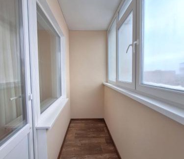 Sukhinovka Apartment | Cozy 4-Bedroom Balcony Retreat at Alex Apartments