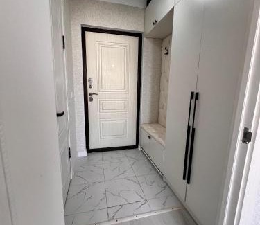 Aktau Apartment | Pet-Friendly Retreat in 4 микрорайон for Families