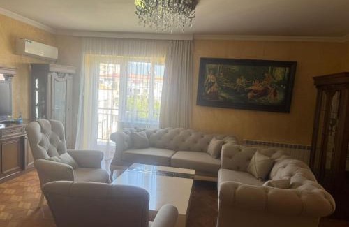 Imereti Apartment | 4 ოთახი 3 საძინებელი ზღვიდან 100 მეტრში