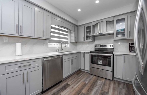 Churchill Meadows House | Spacious Home in Mississauga with 4 Bedrooms & Top Amenities