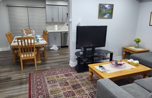 Churchill Meadows House | Spacious Home in Mississauga with 4 Bedrooms & Top Amenities