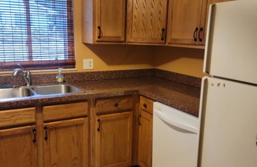 Homosassa House | Experience Comfort Just 4.5 Miles from Macraes Boat Ramp