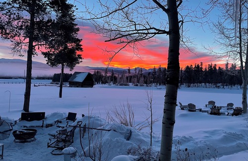 Tabernash Cabin | Top-Rated Log Cabin Near Skiing, Fishing, and Lake Views