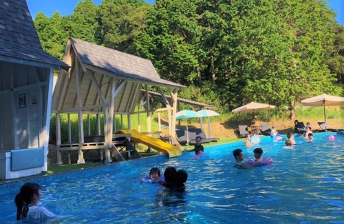 Isumi RV Rental | Glamping Getaway for 4 in Isumi City, Chiba with Breakfast