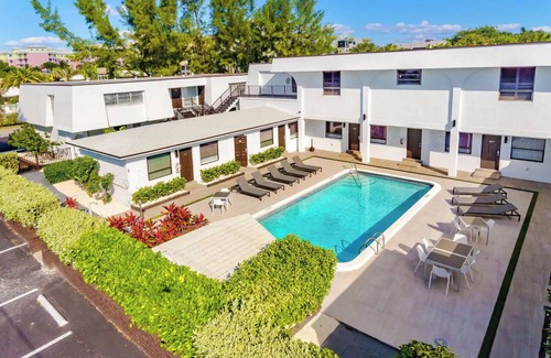 Survey Creek Apartment | Ideal 4 Apt Block for Large Groups | Sleeps Up to 16 Guests