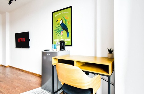 Sofia City Center Apartment | Stylish 4 BDR Retreat with Netflix & Scenic Views