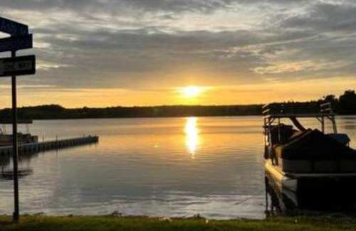 Edinboro House | Cozy Cottage with Edinboro Lake Views and Pet-Friendly Options