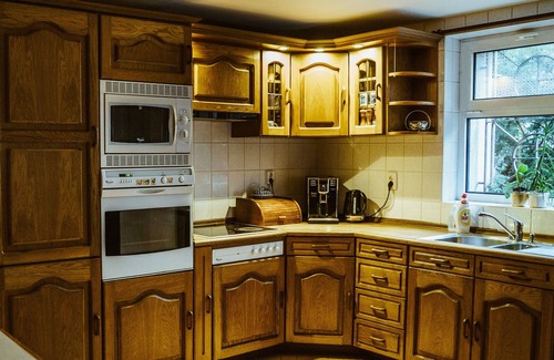 Bystra House | Inviting 4-Bedroom House Near Szczyrk with Lake View