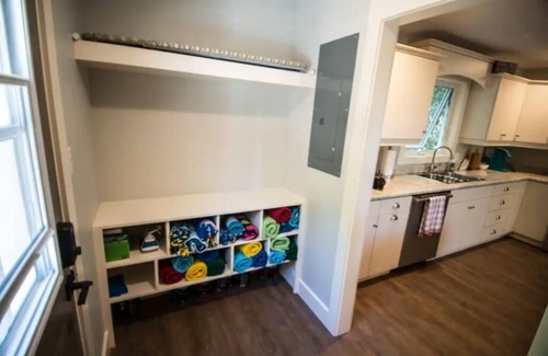 Park Corner Cottage | Executive Cottage with Private Beach Access & Ocean Views