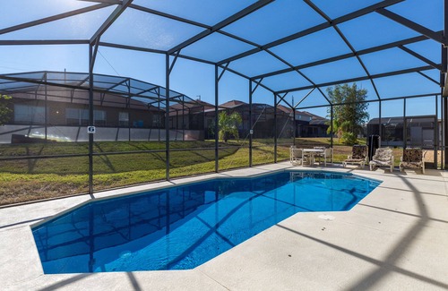 Windwood Bay House | Ideal 4-BDRM Retreat with Private Pool, Near Disney