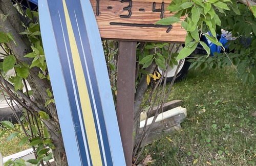 Au Sable Charter Township Cabin | Cozy Beachfront Cabin at Miami Beach Resort - Rated 9.2/10