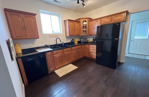 Southwest Area House | Pet-Friendly Retreat with Pool & Spa in Cedar Rapids