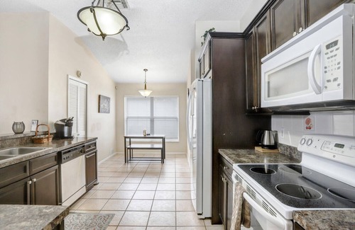 Chatham Park House | Family-Friendly 4-Bed Pool Home Steps from Disney