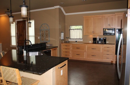 Austin House | Perfect Retreat: 4 Bed Lakeway Home near Lake Travis