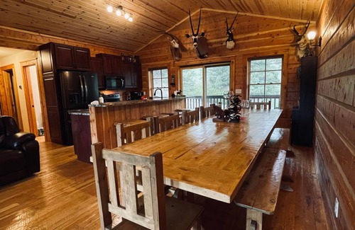 Wolf Creek Cabin | Family-Friendly Cabin at Holter Lake with Pool & Fishing!