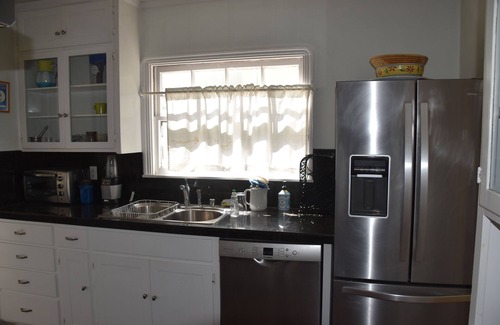 Petaluma House | Pet-Friendly Haven: Walk to Town in Wine Country
