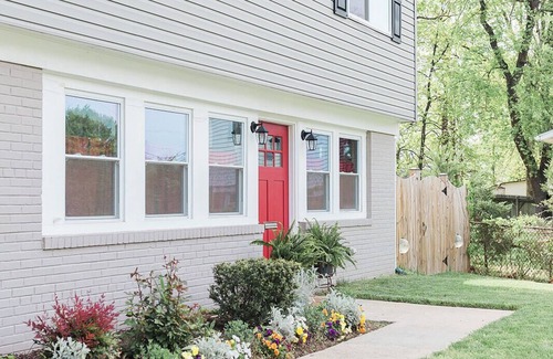 Alexandria House | Spacious 4-Bedroom Home Near DC with Pet-Friendly Amenities