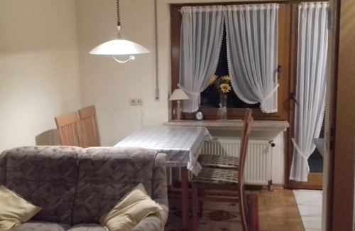 Dhron Apartment | Cozy 2-Bedroom Apartment for Two at Ferienwohnung Gorges