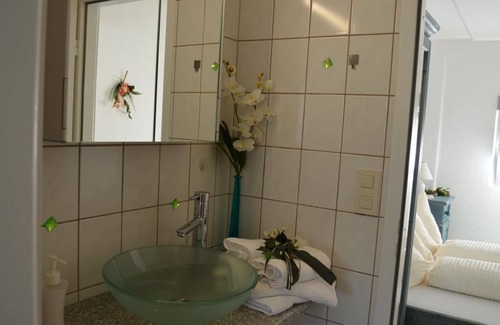 Leiwen Bed & Breakfast | Relaxing 4-Bed Apartment Müller-Thurgau - Guesthouse Jostock