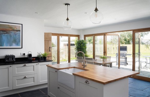 Newtown-in-St-Martin House | Welcoming Cottage Retreat with Garden on the Lizard
