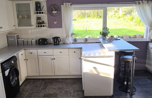 Campbeltown House | Cozy Cottage Retreat Near Campbeltown with Family Amenities