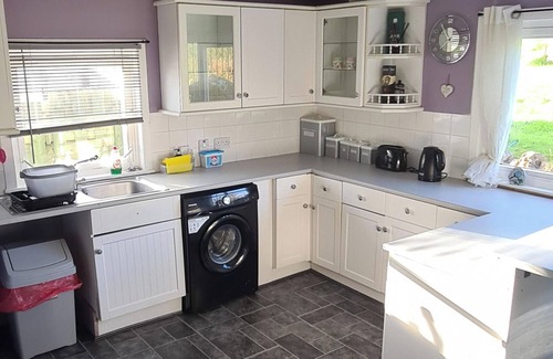 Campbeltown House | Cozy Cottage Retreat Near Campbeltown with Family Amenities