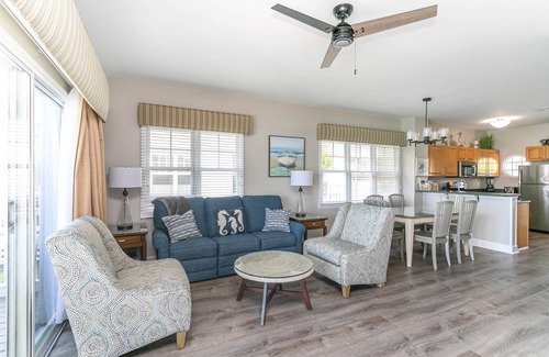 Marathon House | Experience Duck Key Villa: Dock Access & Cabana Club Perks