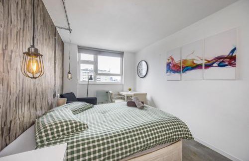 Bunhill Apartment | Inviting 4-Bed Flat with Breathtaking Views for Families