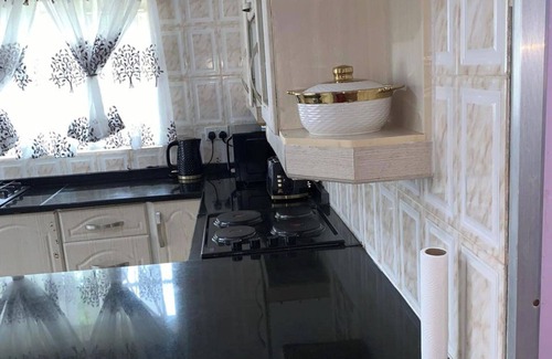 Harare House | 4 Bed Gated House-Sleeps 8-Private Parking