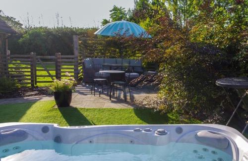 Bedchester House | Perfect 4-Bed Retreat in Pet-Friendly Blandford Forum