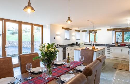 Croyde House | Family-Friendly 4 Bed Retreat in Croyde with Kitchen
