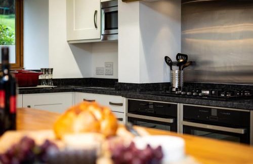 Croyde House | Family-Friendly 4 Bed Retreat in Croyde with Kitchen