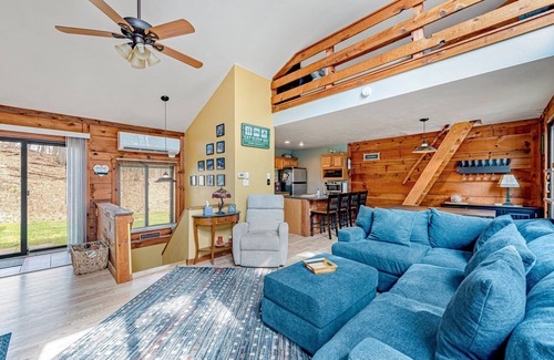 Hidden Valley House | Inviting 4-Bedroom Suite at Hidden Valley Resort, Slope View