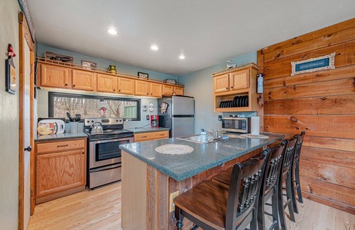 Hidden Valley House | Inviting 4-Bedroom Suite at Hidden Valley Resort, Slope View