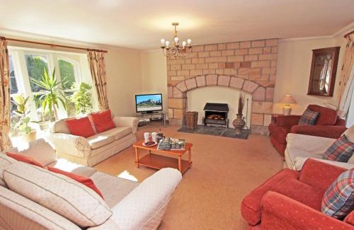 Warenford House | Family-Friendly 4-Bed Retreat Near Bamburgh