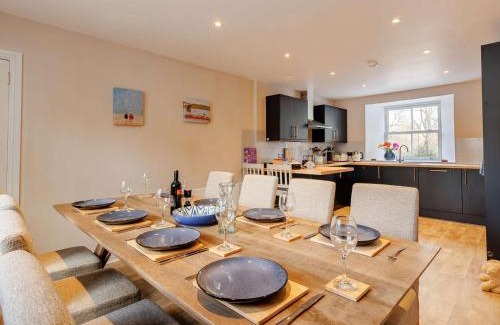 Tummel Bridge House | Family-Friendly 4-Bedroom Retreat in Pitlochry