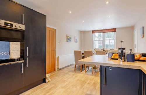 Tummel Bridge House | Family-Friendly 4-Bedroom Retreat in Pitlochry