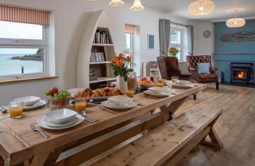 Portmellon House | Family-Friendly 4-Bed Retreat in Portmellon