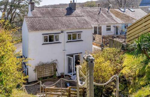 Saundersfoot House | Family-Friendly 4-Bed Retreat in Pet-Friendly Saundersfoot