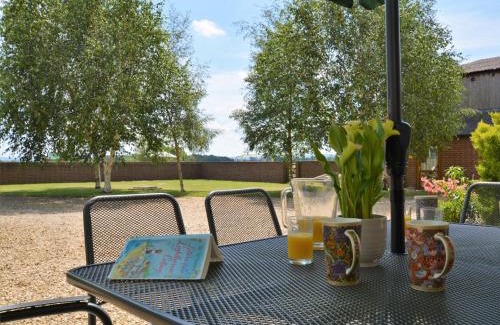 Alweston House | Family-Friendly 4-Bedroom Retreat in Sherborne