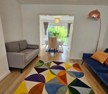 Northwich House | 4 Bed in the heart of Hartford
