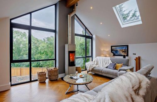 Westleigh House | Discover 4-Bed Retreat in Westward Ho - Pet Friendly & Accessible