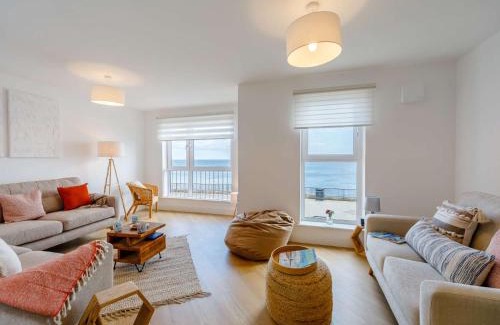 Whitley Bay House | Spacious 4-Bed Retreat in Whitley Bay for Families