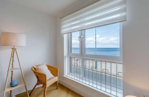 Whitley Bay House | Spacious 4-Bed Retreat in Whitley Bay for Families