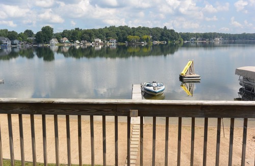 Kendall House | Family Retreat on Eagle Lake with Spa & Scenic Views