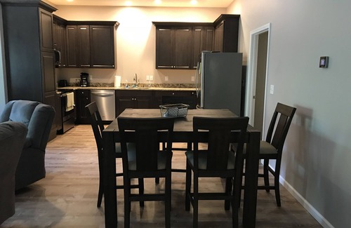Hardin House | Inviting 4 Bedroom Home Near Jonathan Creek & Kentucky Lake