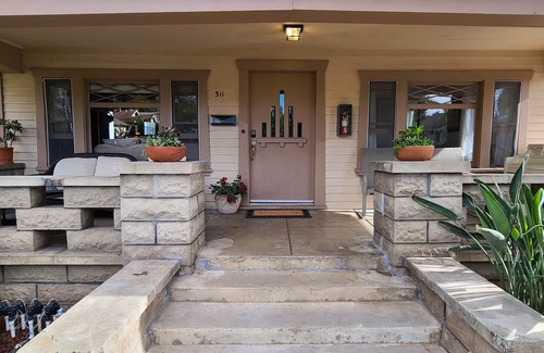 Oak Park House | 4 bedroom 2 bath downtown craftsman home