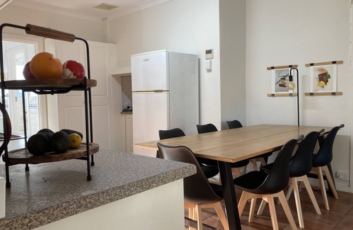 Brownlow Ki House | Pet-Friendly Beachfront Retreat in Kingscote - 9/10 Rated